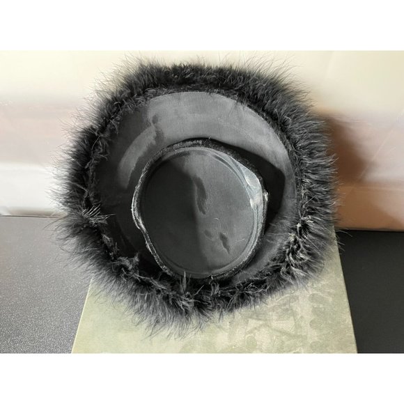 Vintage 1950s Ladies Hat   black fitted feather inc box MCM - Picture 4 of 8